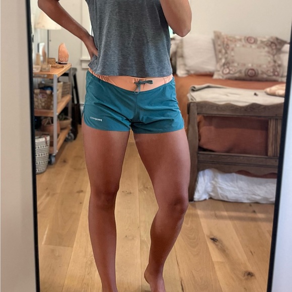 Patagonia Pants - Teal Patagonia nine trails shorts